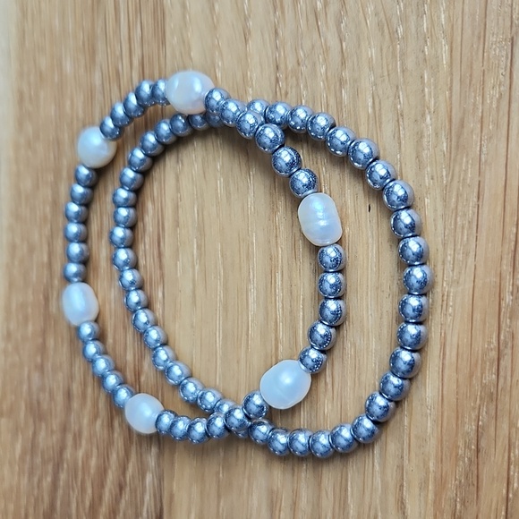 Hand Crafted Bracelet Set, Silver Hematite & Fresh Water Pearl Beads, Stretch - Picture 6 of 10